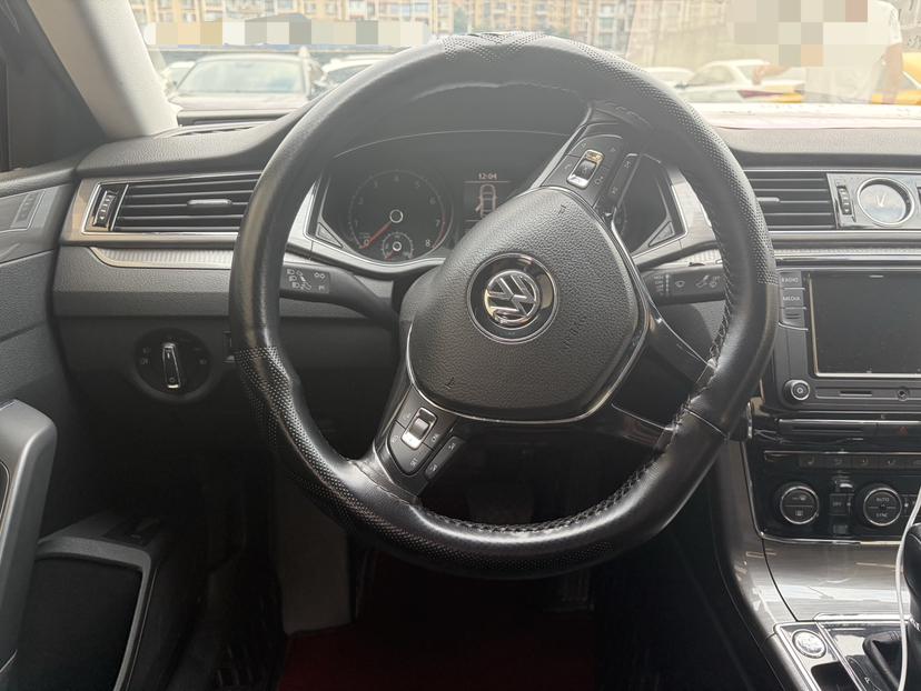 Volkswagen Passat (North America and China) 2017 thumb 8