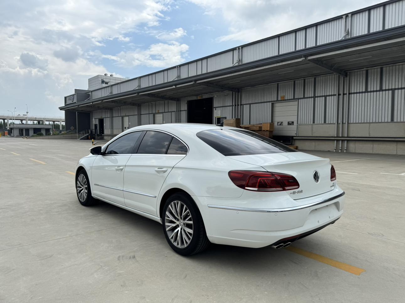Volkswagen Arteon 2018 thumb 2