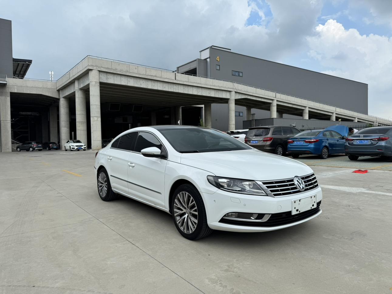 Volkswagen Arteon 2018 thumb 12