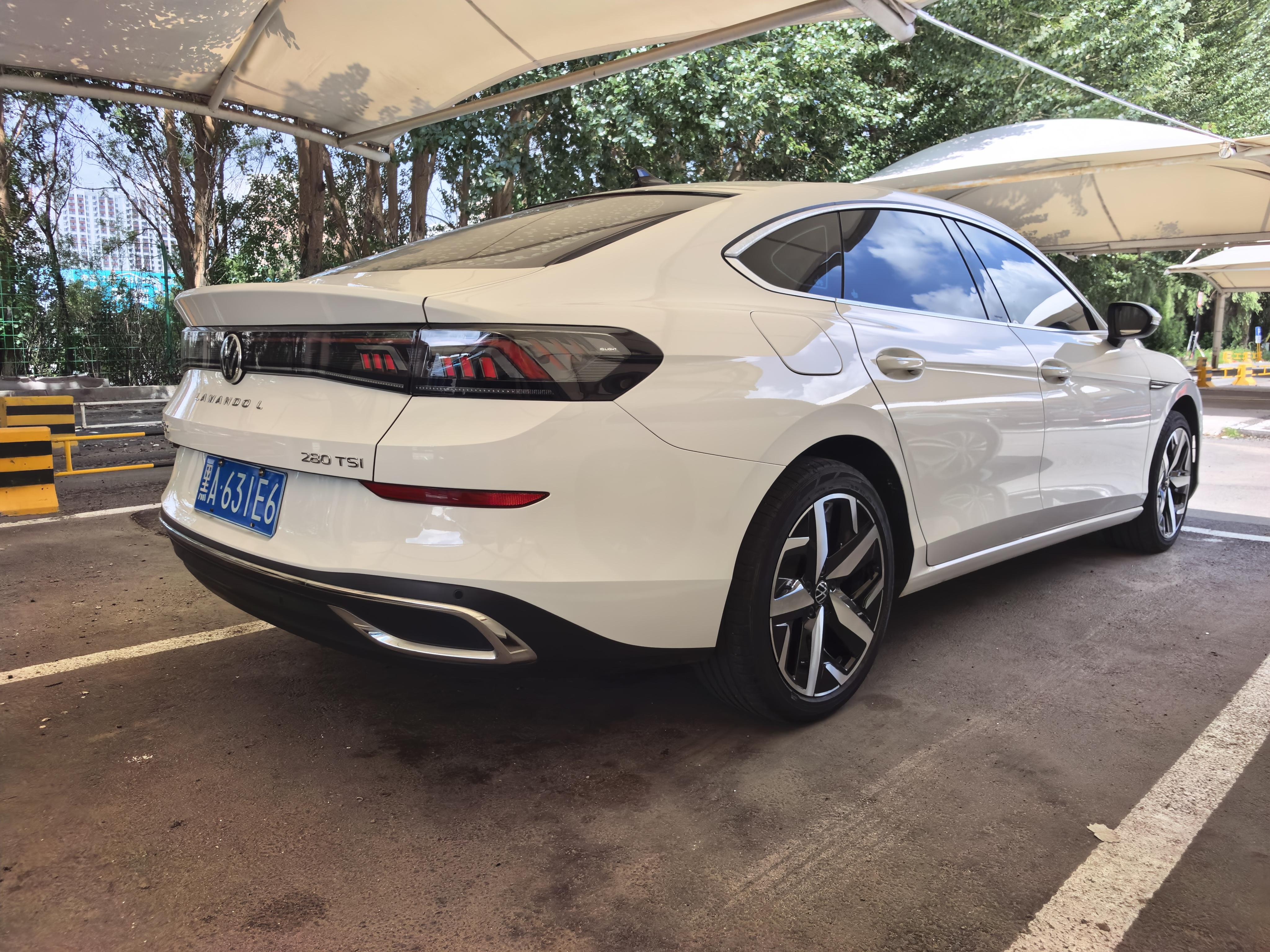 Volkswagen Lamando 2022 thumb 3