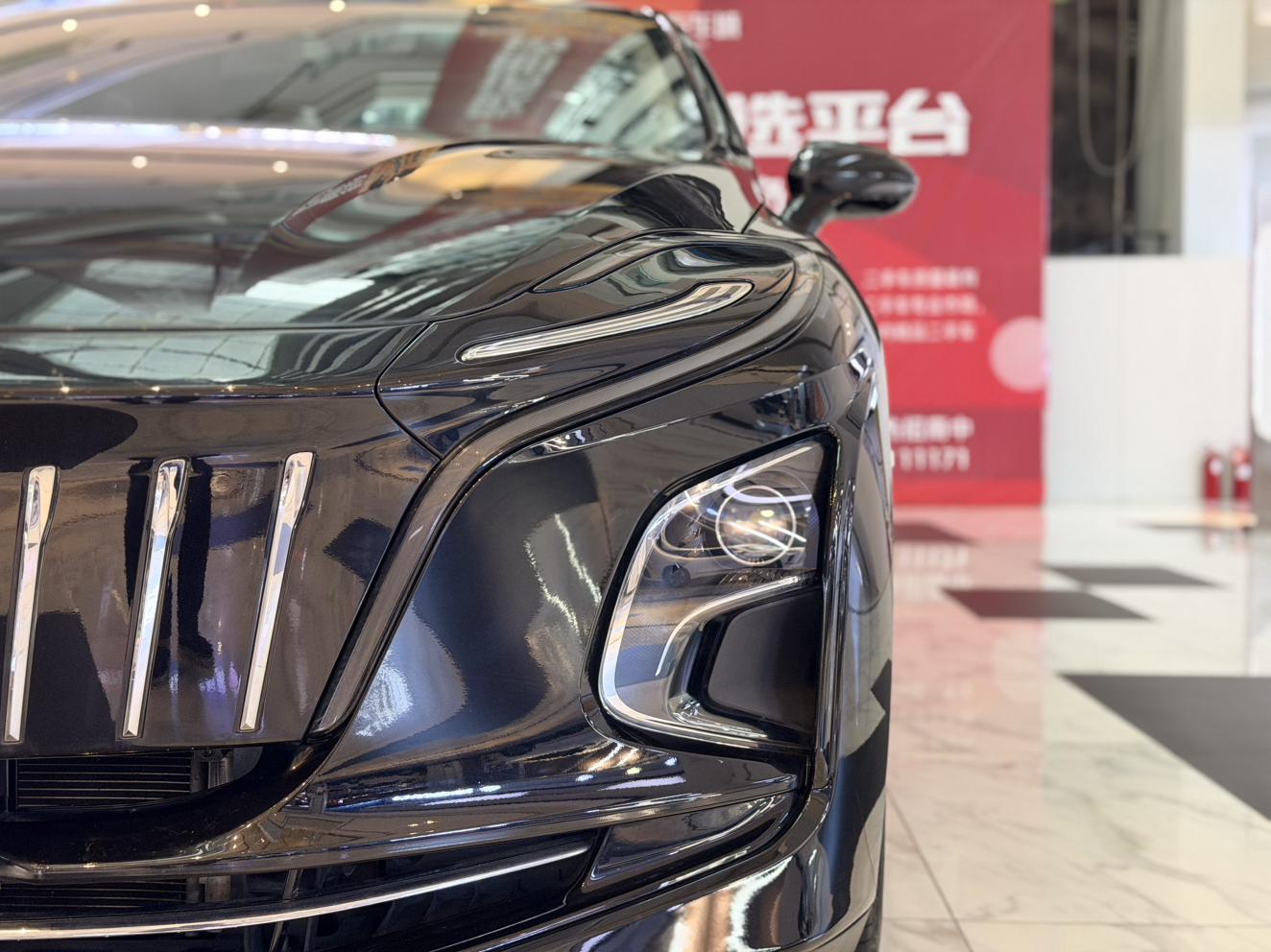 Hongqi E-QM5 2023 thumb 6