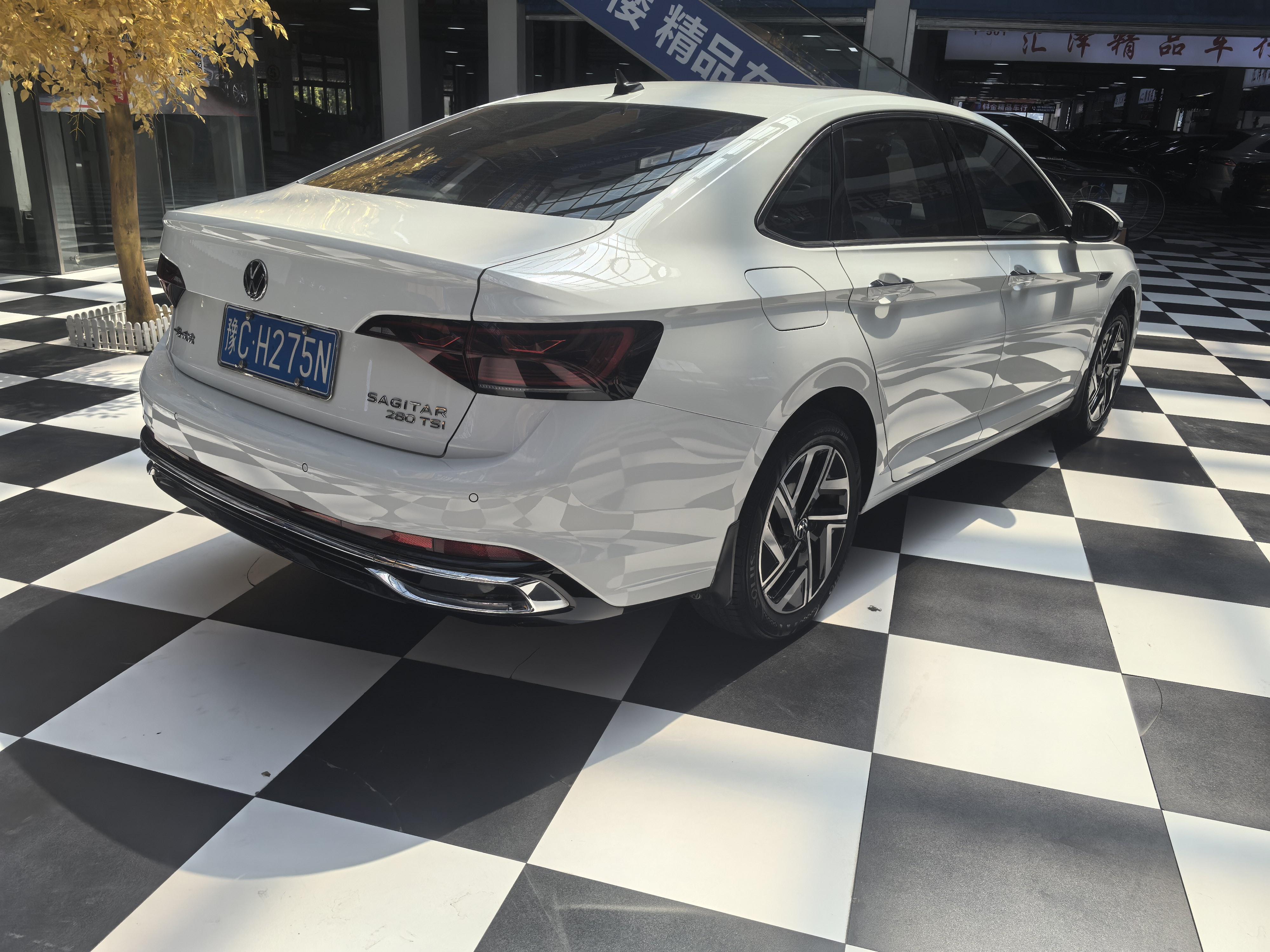Volkswagen Sagitar 2023 thumb 4