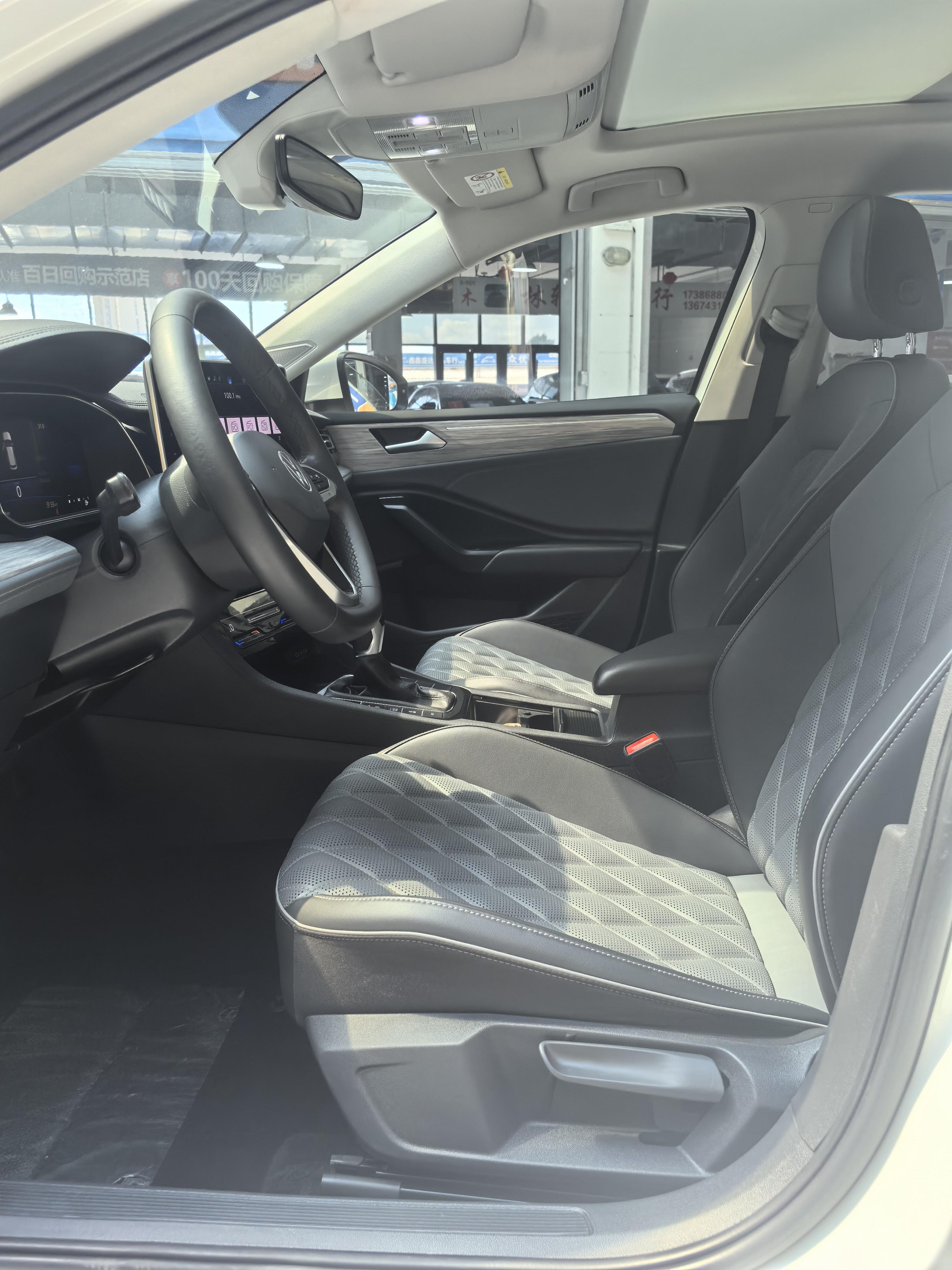 Volkswagen Sagitar 2023 thumb 11