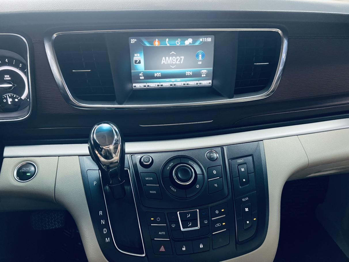 Buick GL8 2018 thumb 11