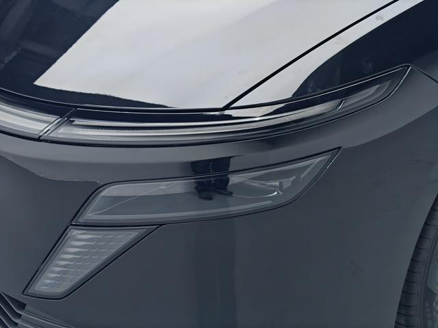 Nissan N6 2026 thumb 10