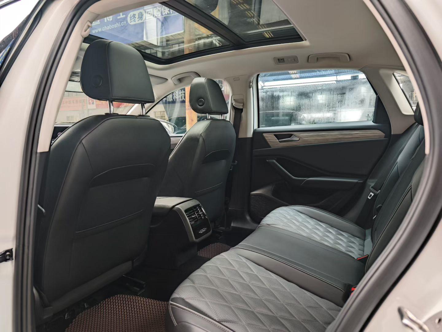 Volkswagen Sagitar 2023 thumb 7