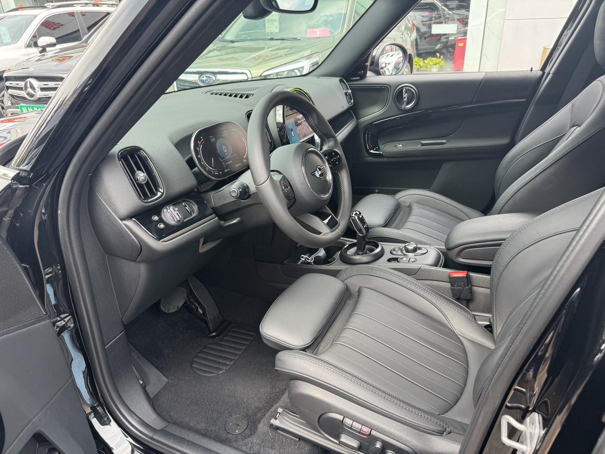 Mini Countryman 2023 thumb 12