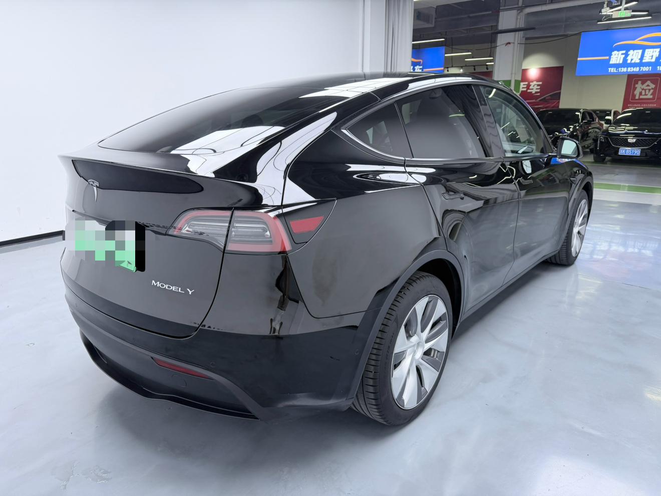 Tesla Model Y 2022 thumb 5