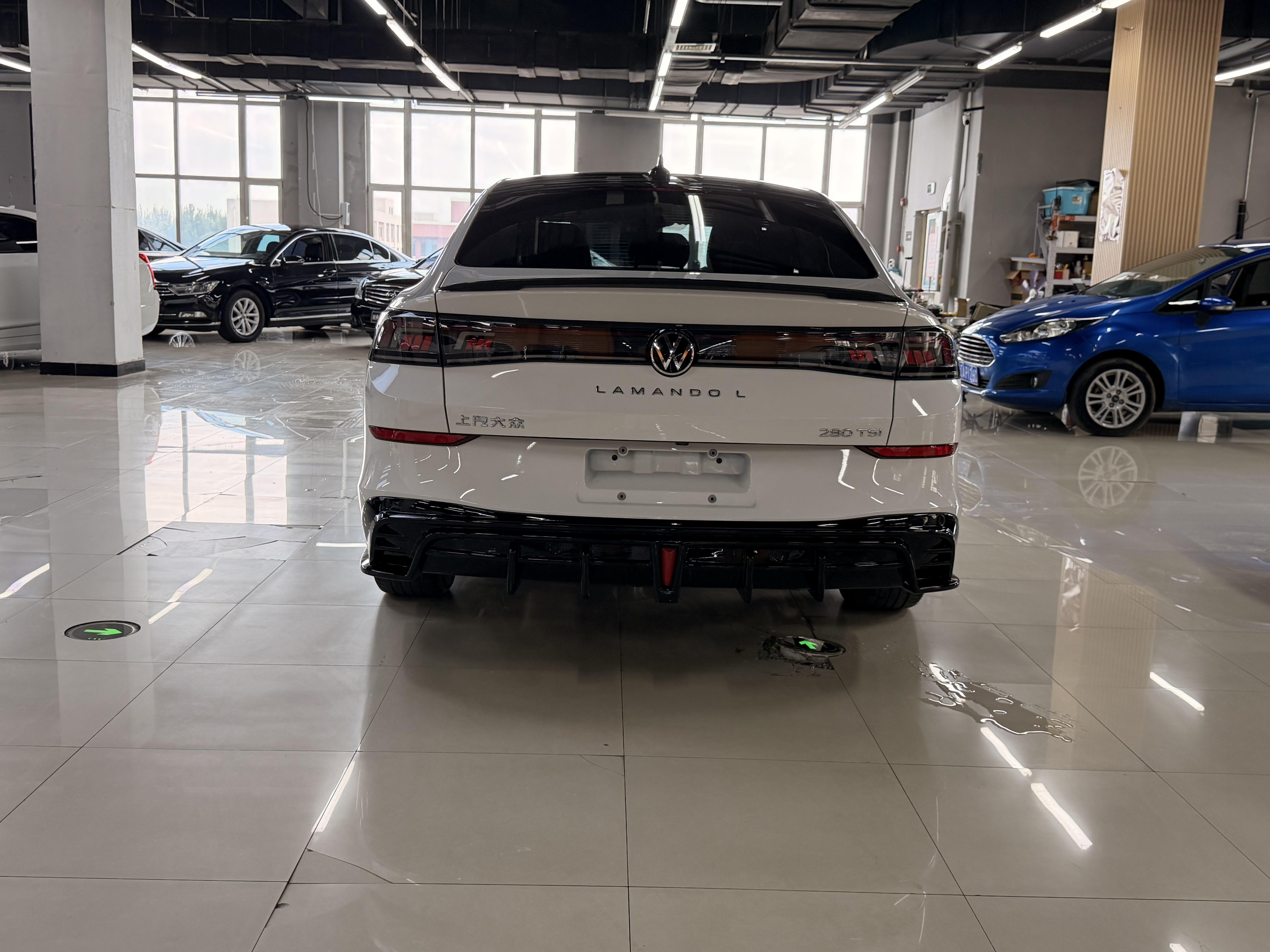 Volkswagen Lamando 2022 thumb 3