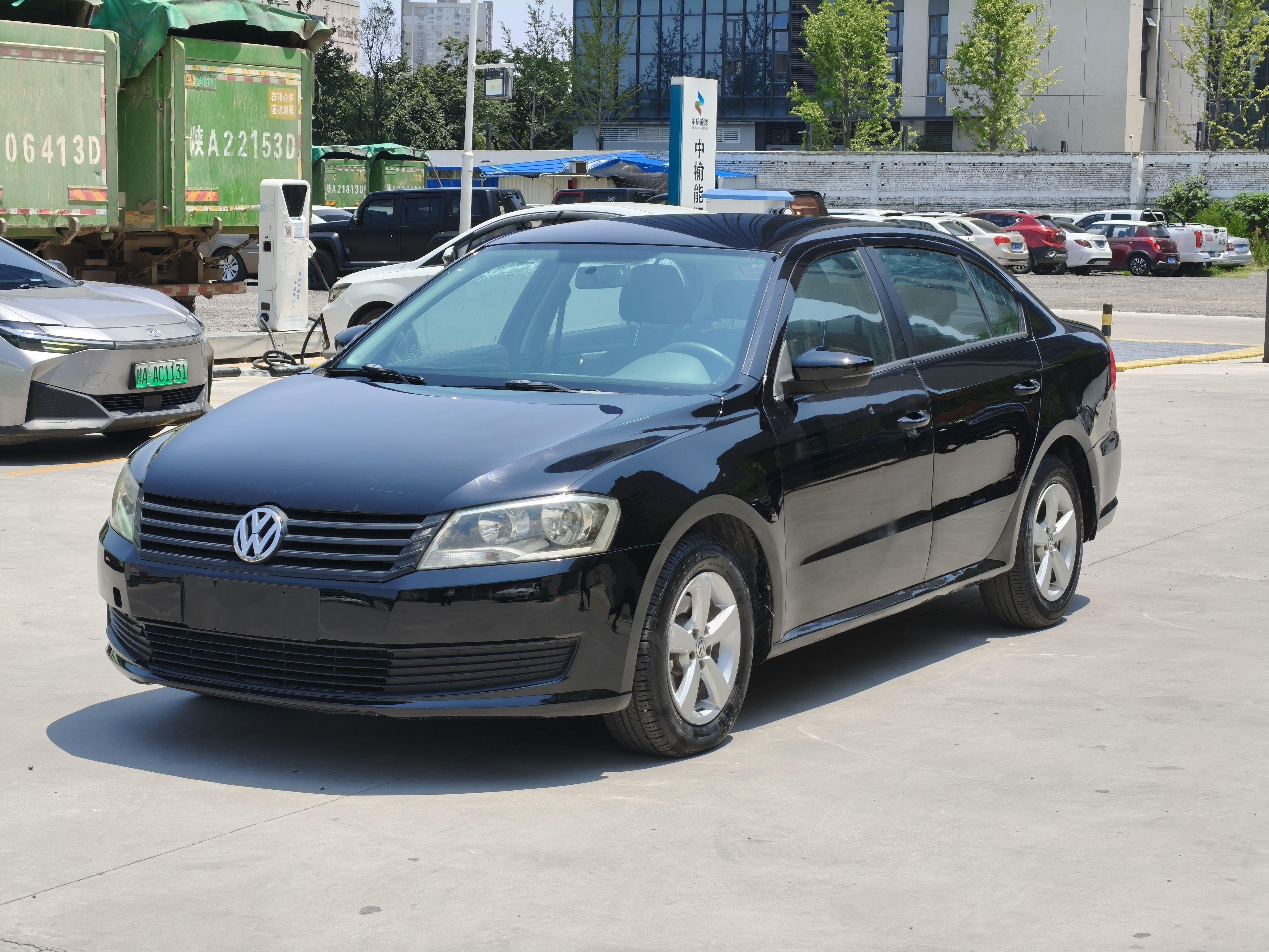 Volkswagen Lavida XR 2013 thumb 8