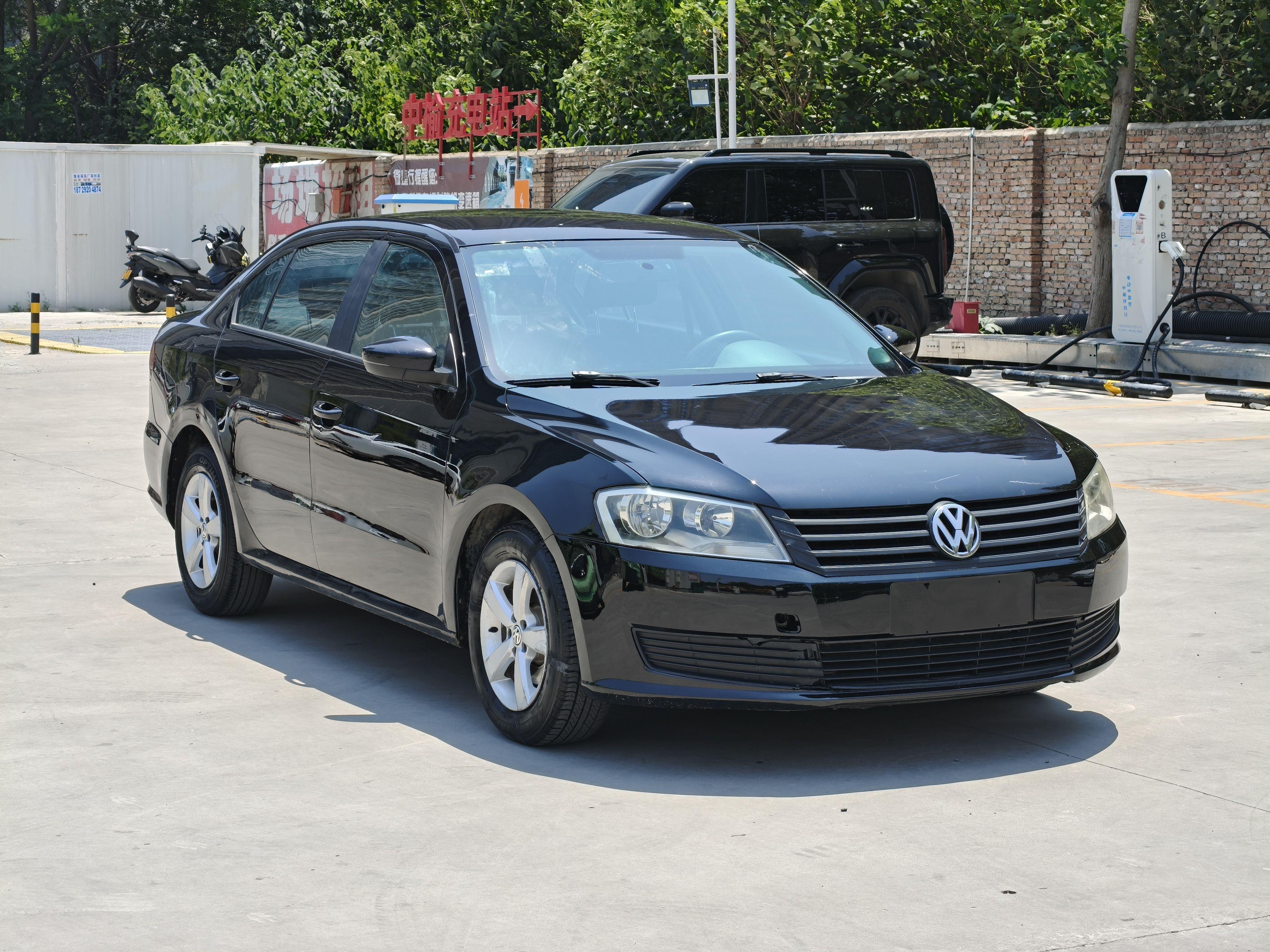 Volkswagen Lavida XR 2013 thumb 10