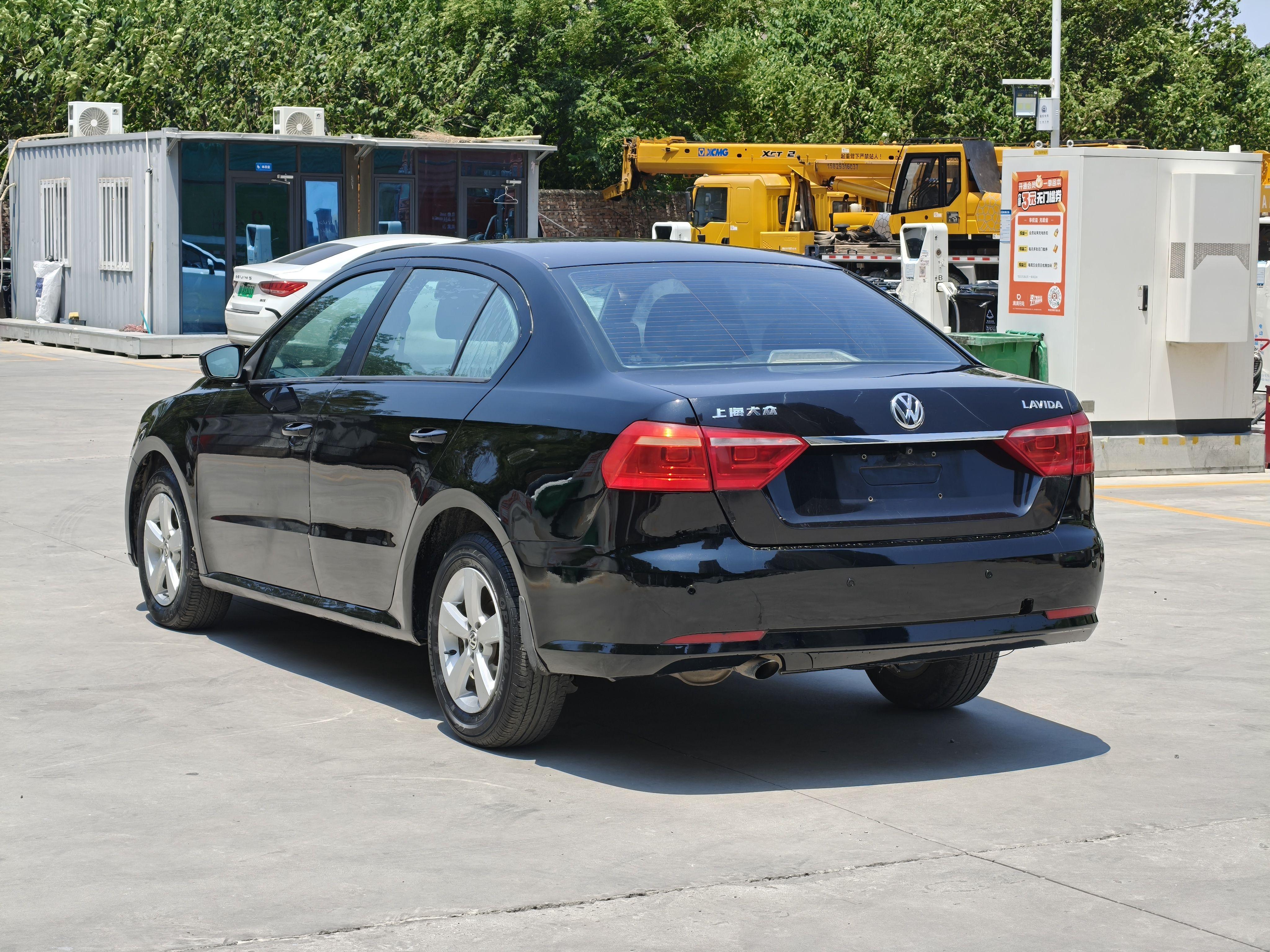 Volkswagen Lavida XR 2013 thumb 11