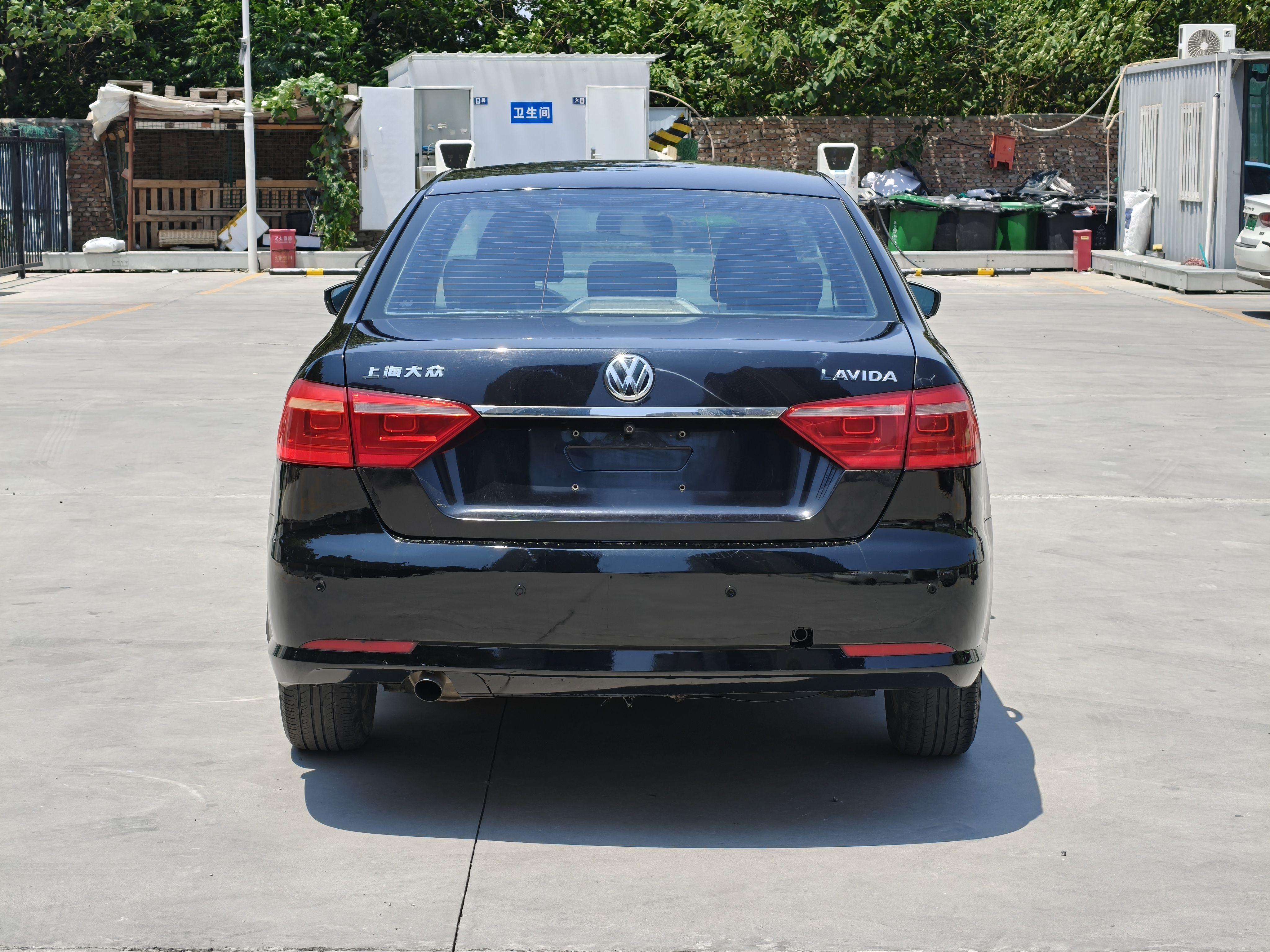 Volkswagen Lavida XR 2013 thumb 12