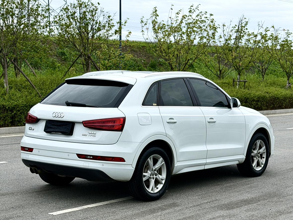 Audi Q3 2017 thumb 4
