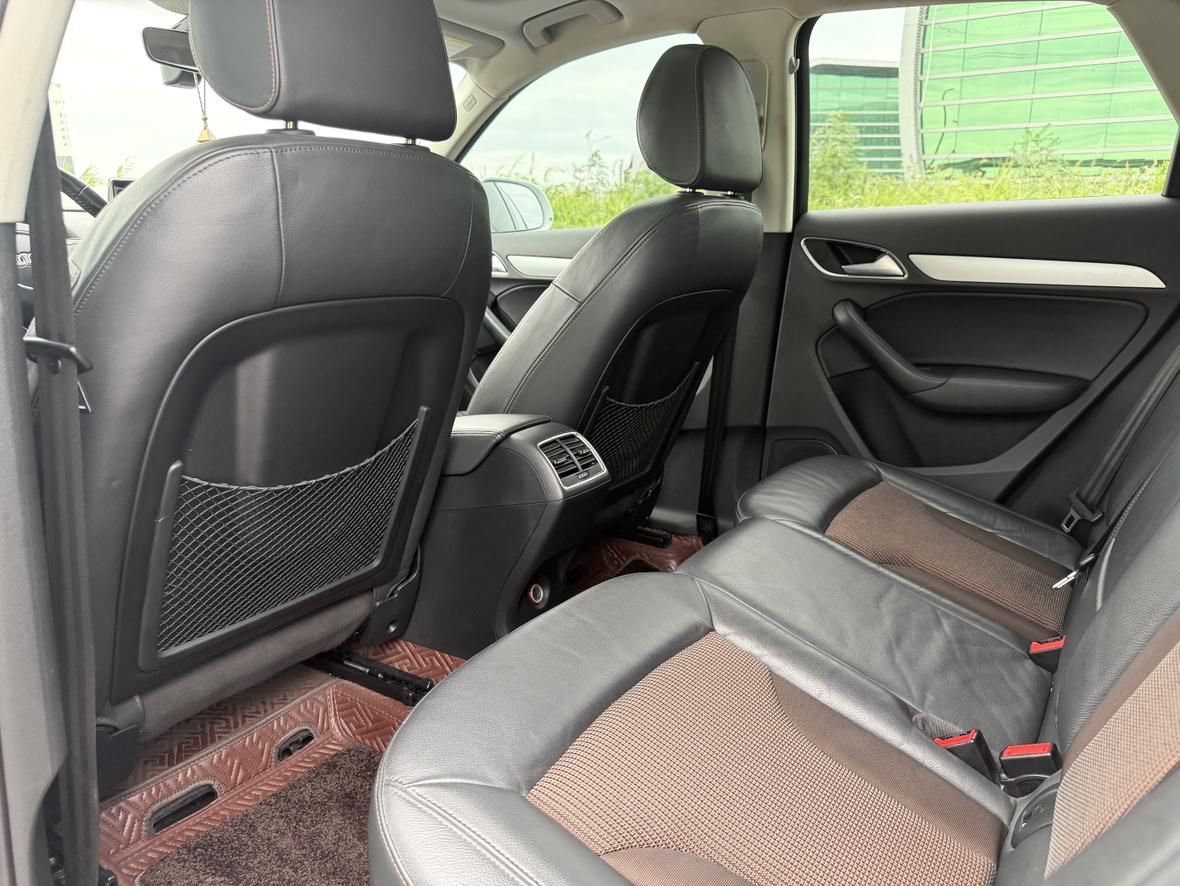 Audi Q3 2017 thumb 7