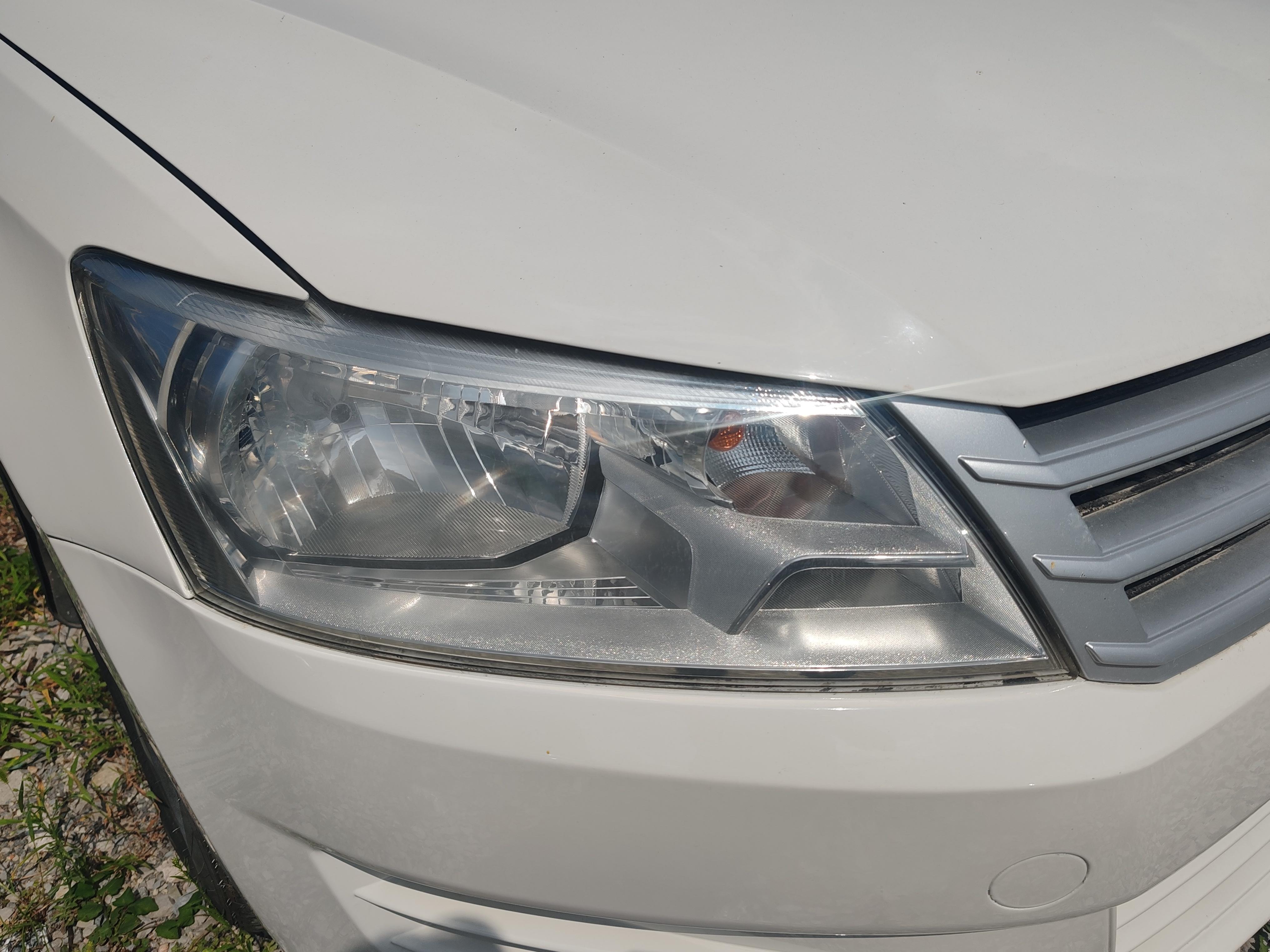 Volkswagen Santana 2013 thumb 6