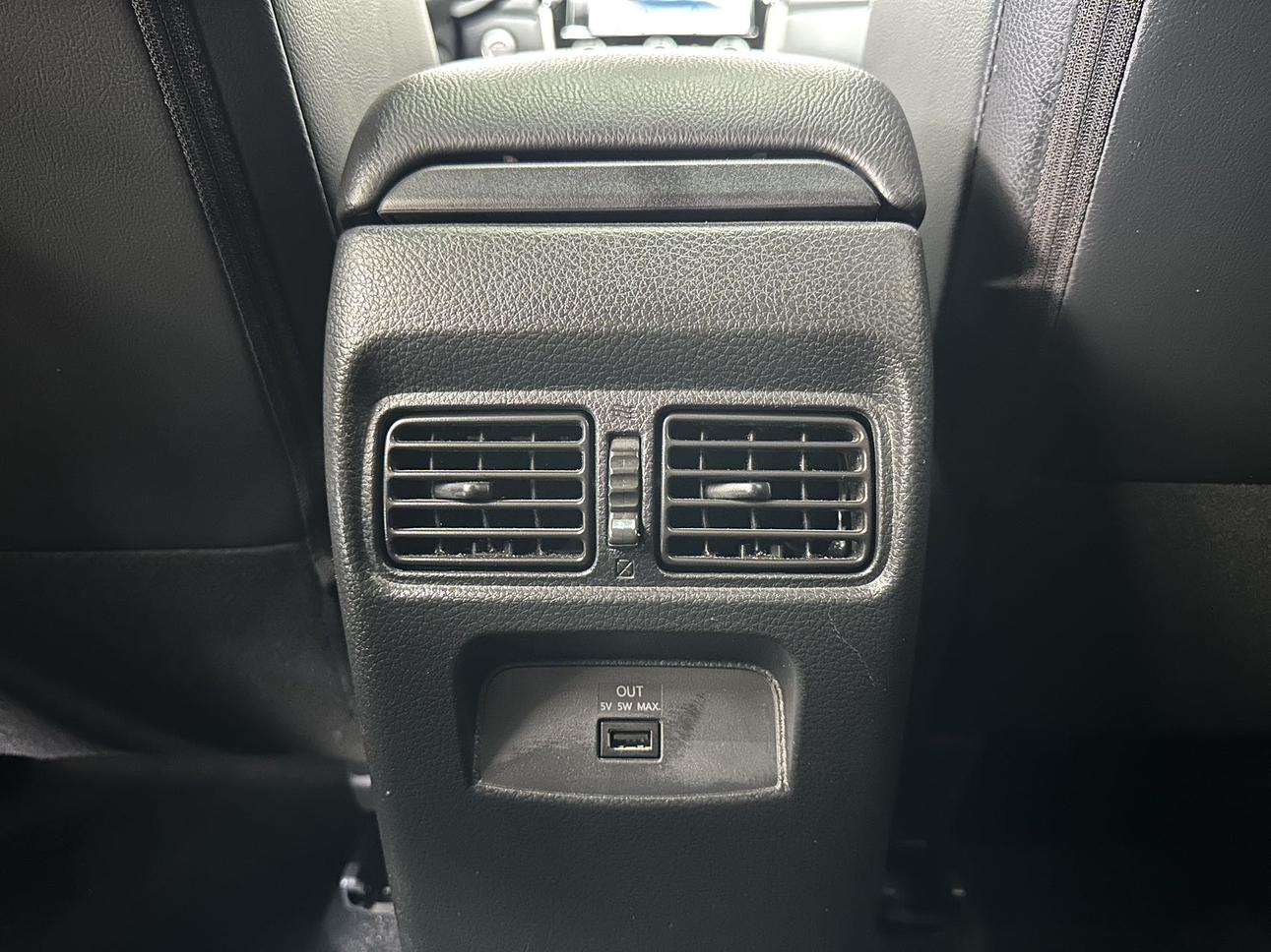 Nissan Tiida 2023 thumb 6