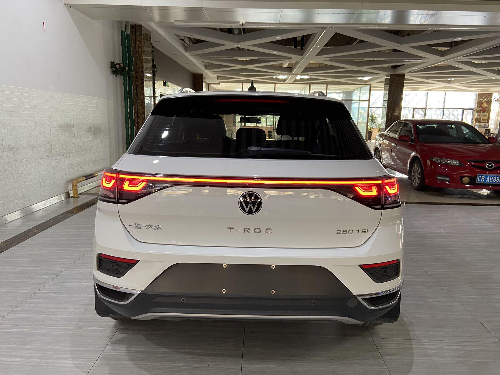 Volkswagen T-Roc 2023 thumb 3