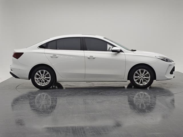 Roewe i5 2023 thumb 6