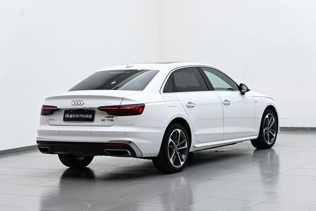 Audi A4 2020 thumb 5