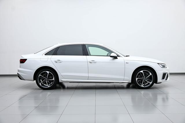 Audi A4 2020 thumb 6