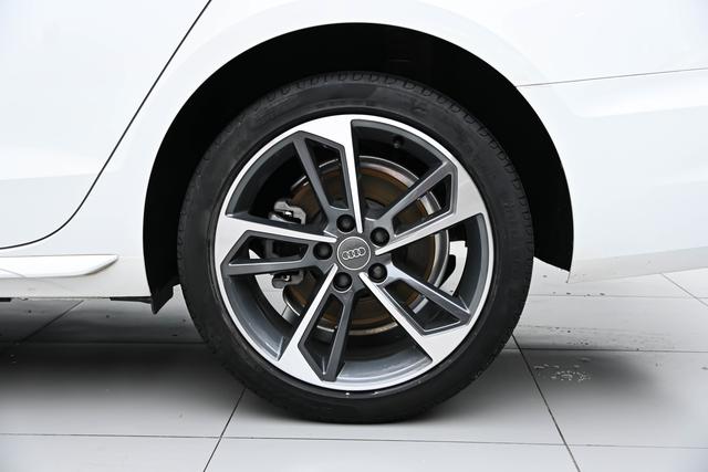 Audi A4 2020 thumb 7