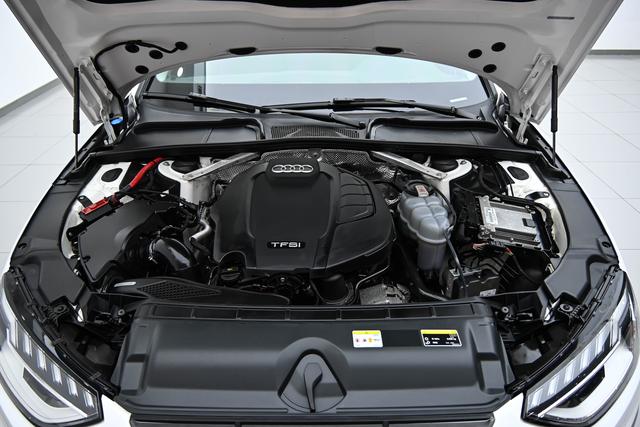 Audi A4 2020 thumb 8