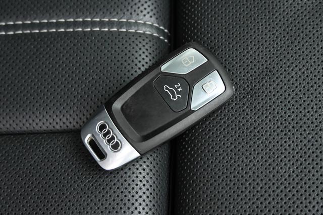Audi A4 2020 thumb 9