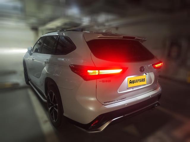 Toyota Crown 2022 thumb 2