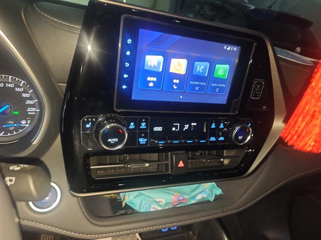 Toyota Crown 2022 thumb 6