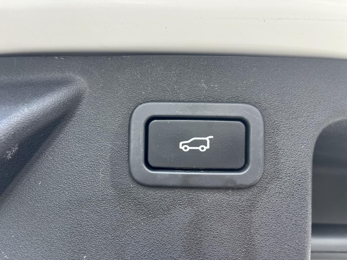 Land Rover Discovery Sport 2019 thumb 6