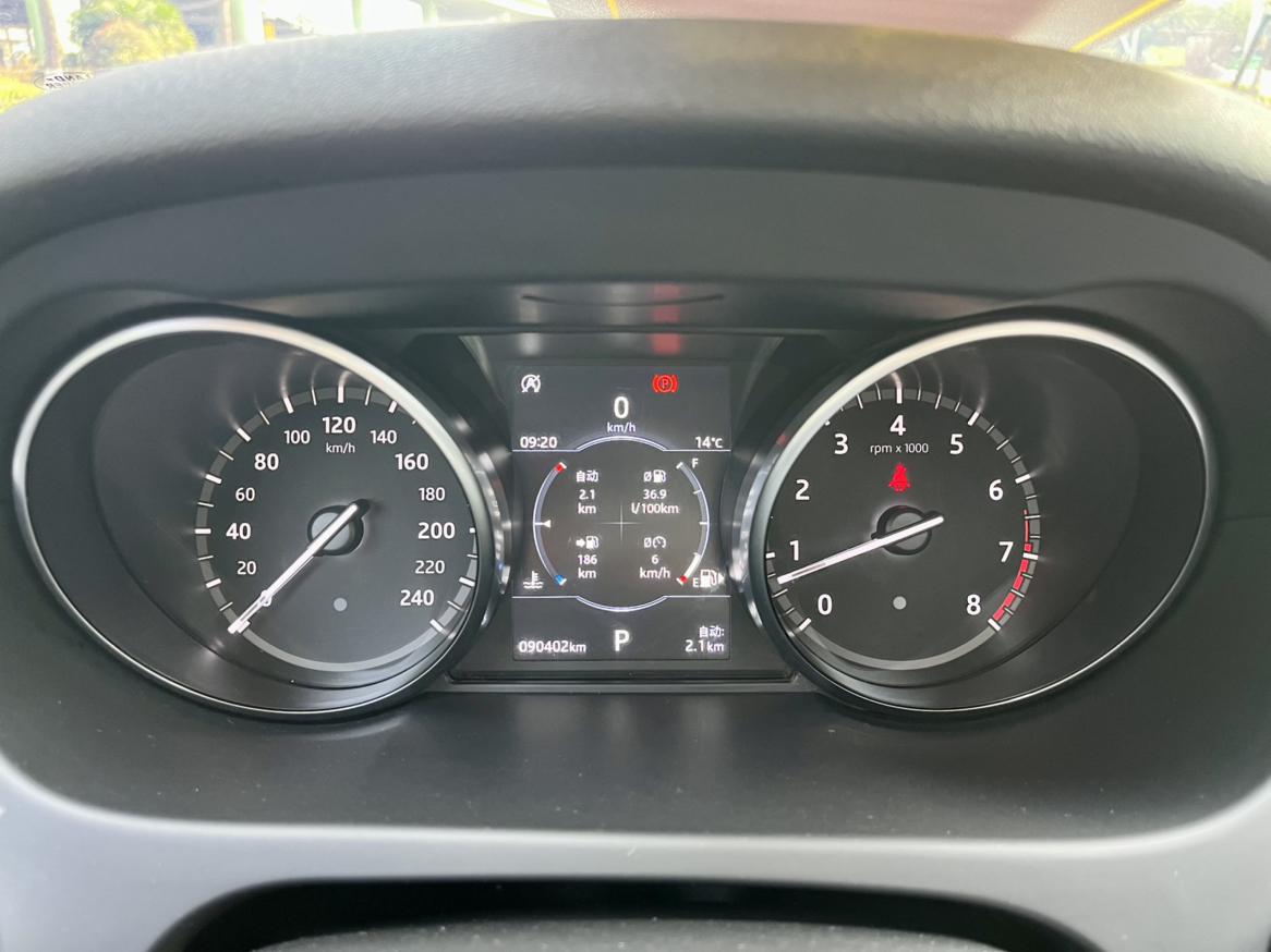 Land Rover Discovery Sport 2019 thumb 9