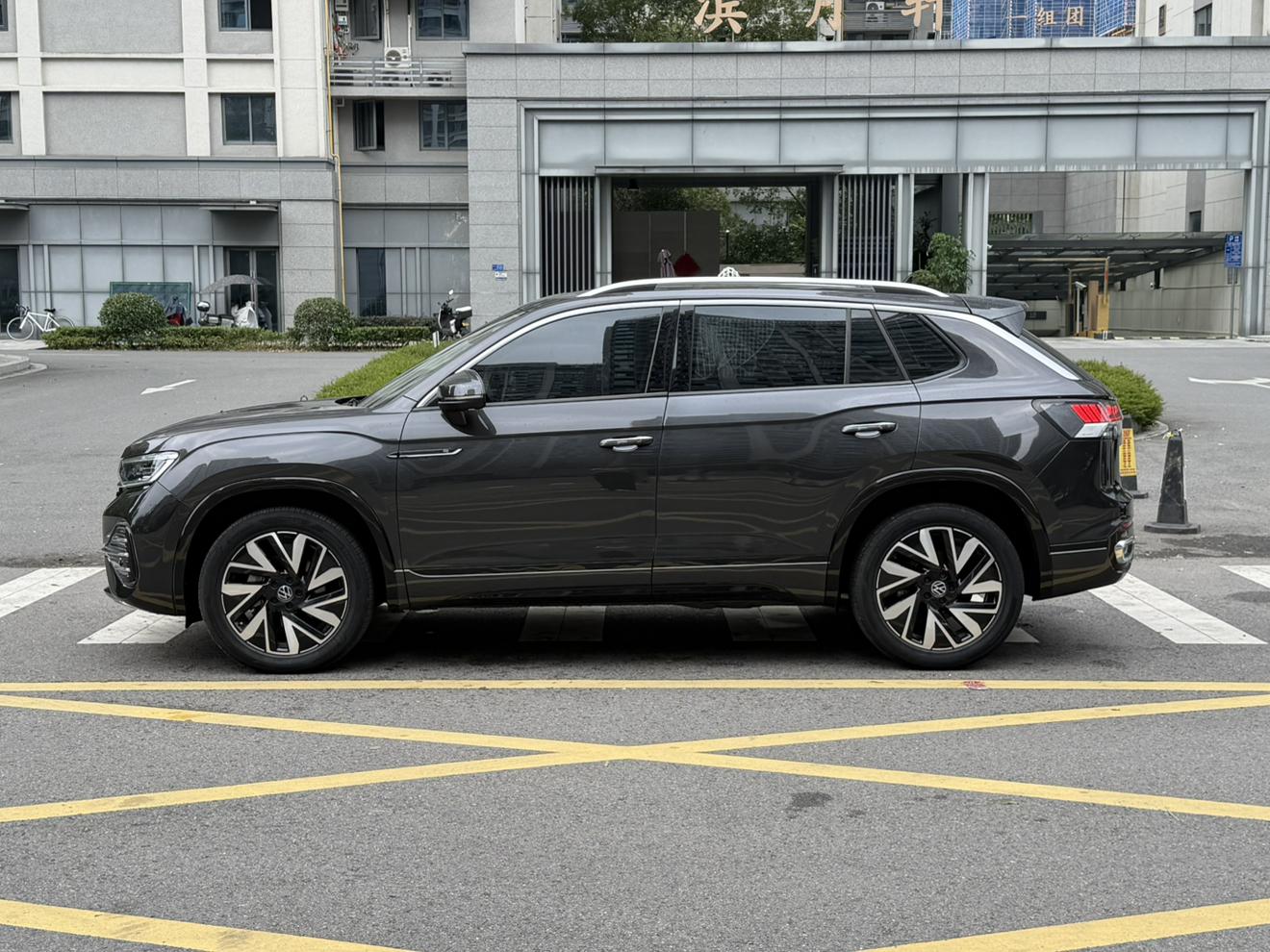 Volkswagen Tayron 2023 thumb 2