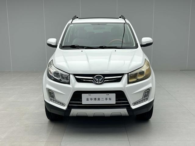 BAIC Huansu S3 2017 thumb 11