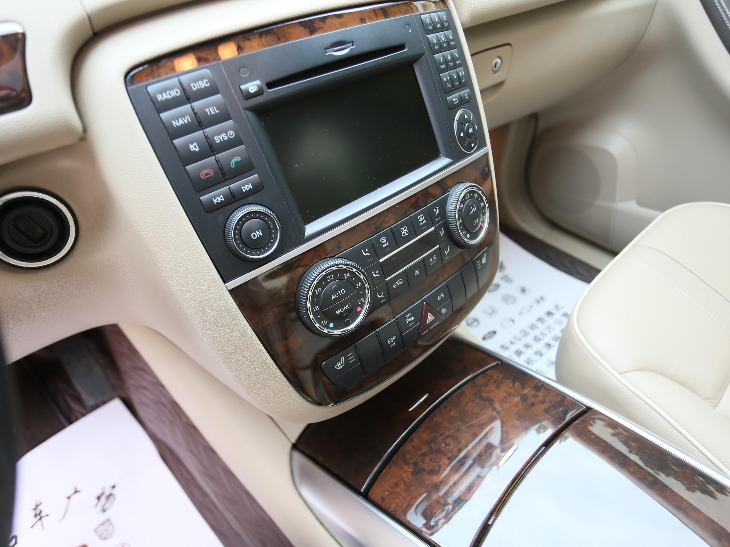 Mercedes-Benz R-Класс 2011 thumb 10