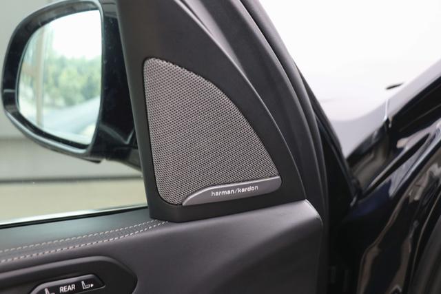 BMW X7 2021 thumb 10