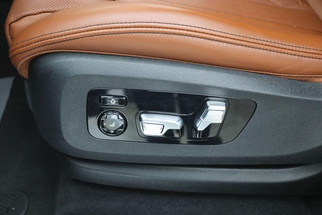 BMW X7 2021 thumb 11