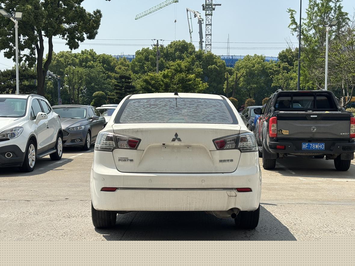 Mitsubishi Feng Di Si 2013 thumb 2