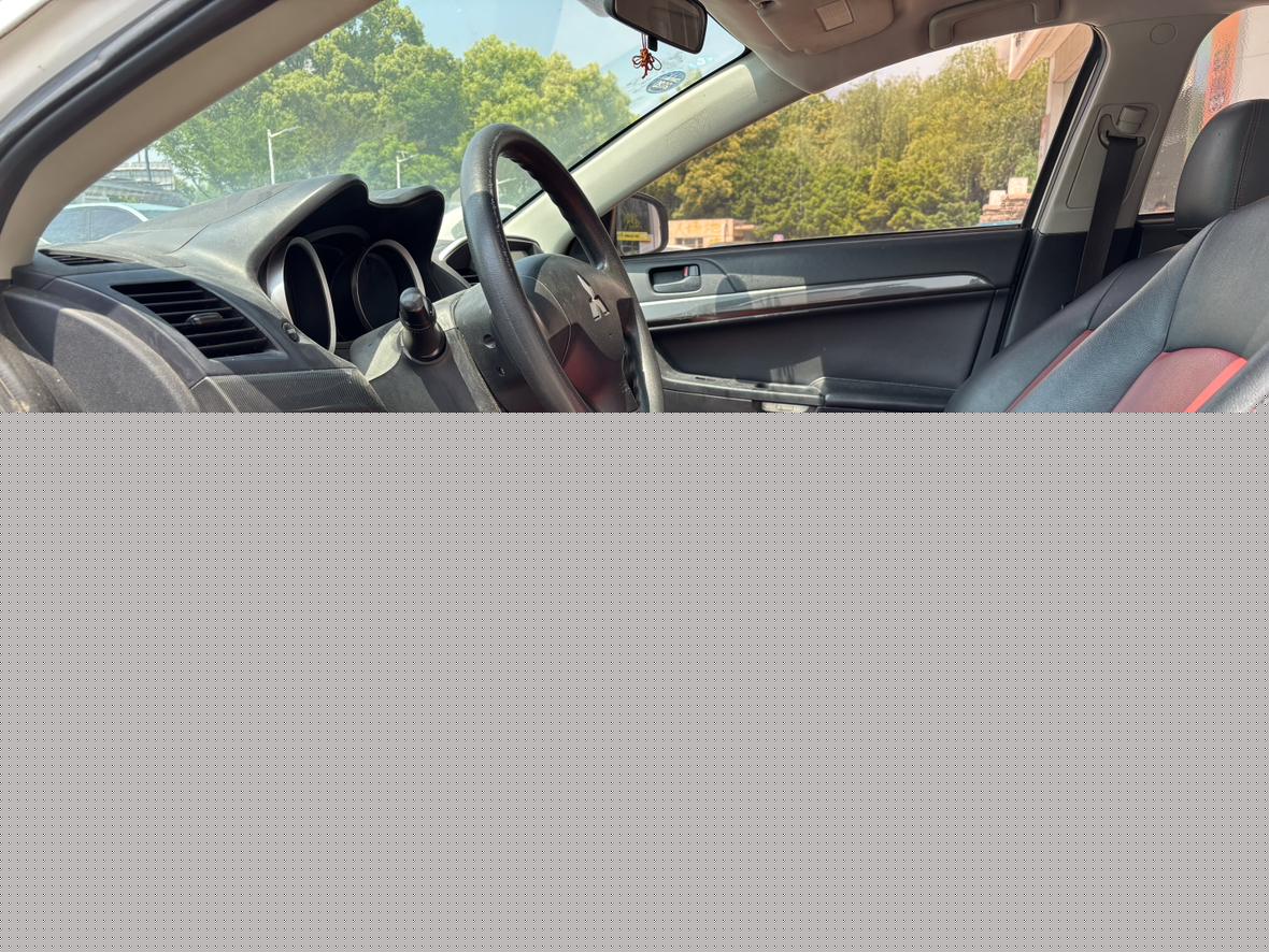 Mitsubishi Feng Di Si 2013 thumb 5