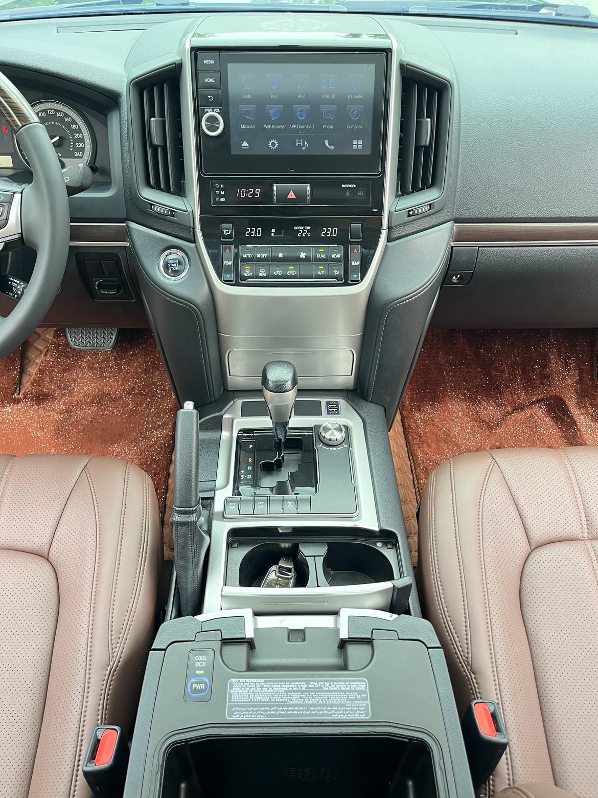 Toyota Land Cruiser 2019 thumb 8