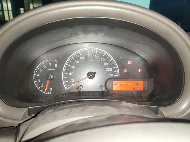 Nissan Sunny 2016 thumb 4