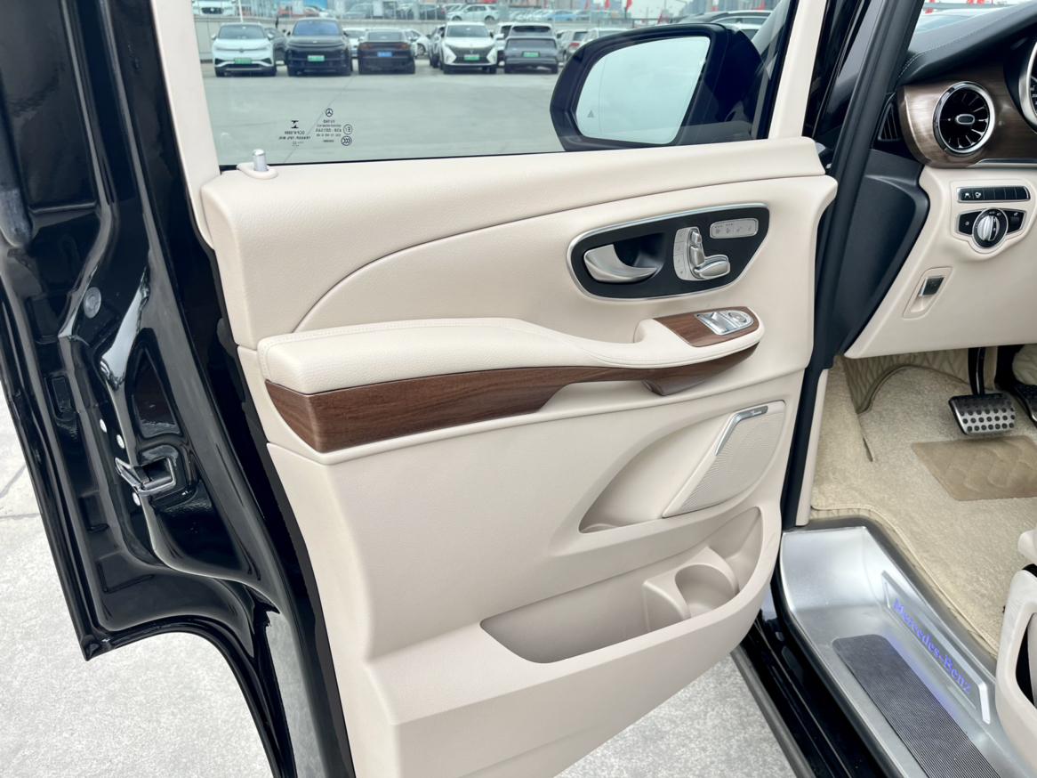 Mercedes-Benz V-Класс 2022 thumb 4