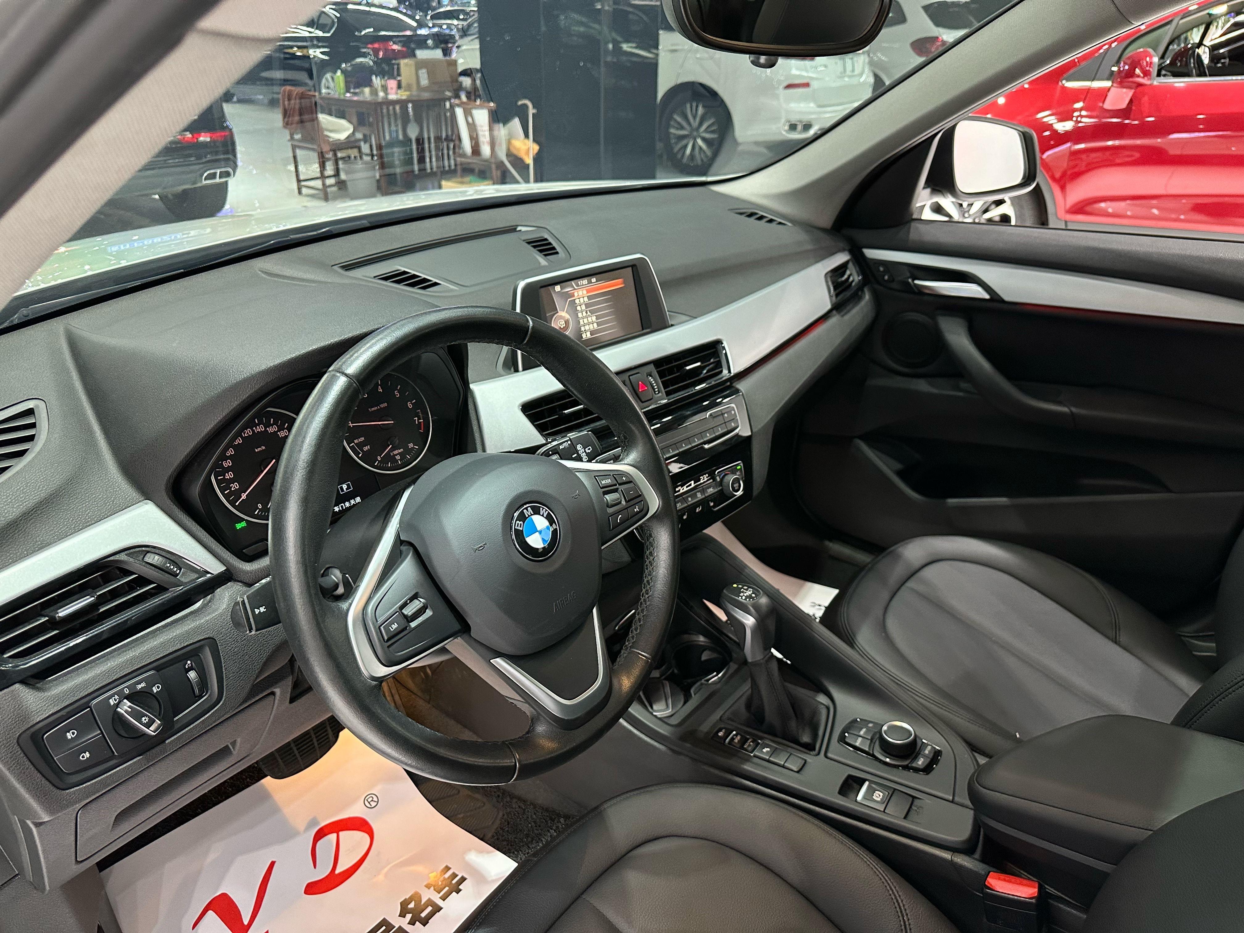 BMW X1 2016 thumb 12