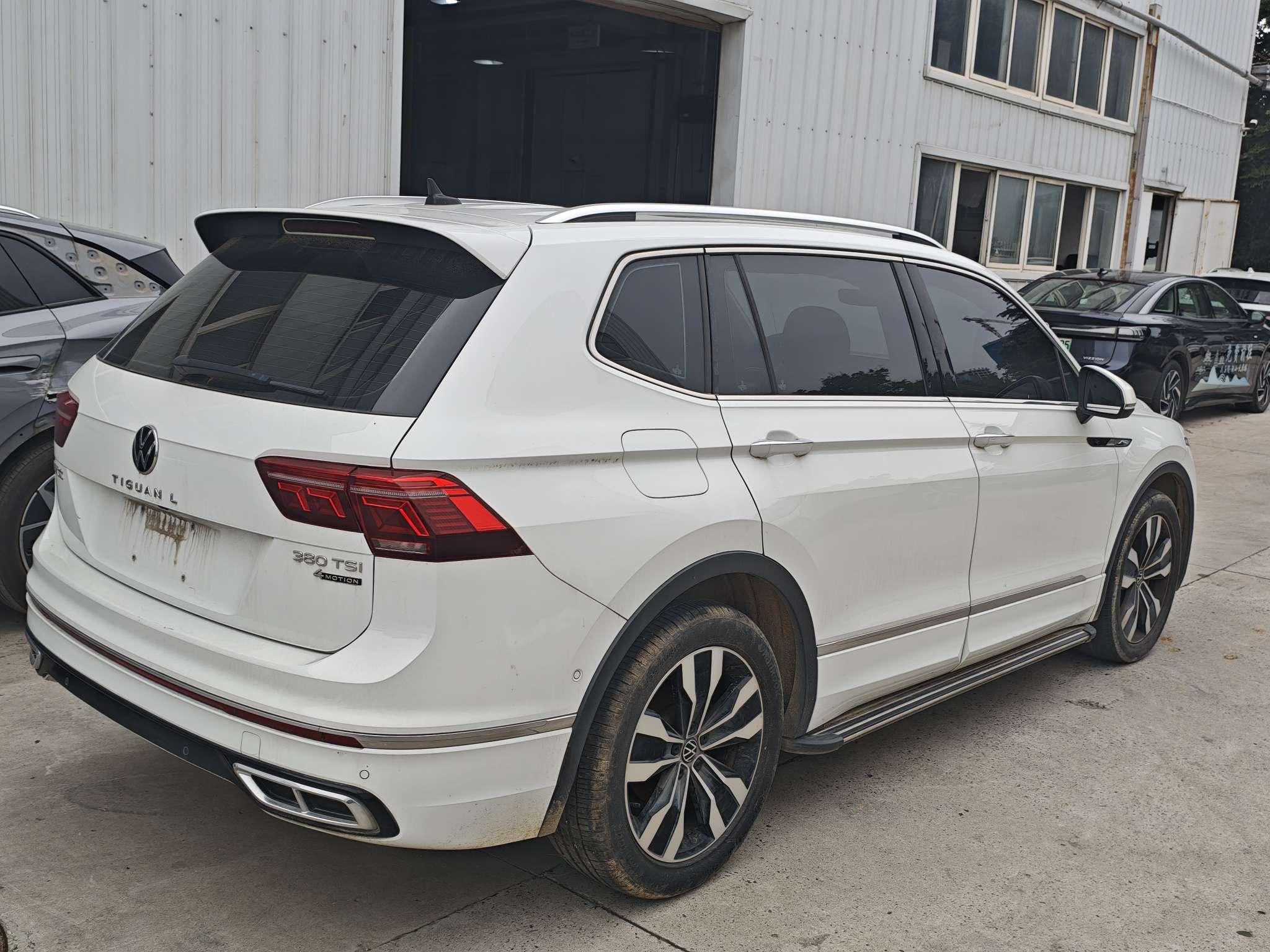 Volkswagen Tiguan 2022 thumb 4