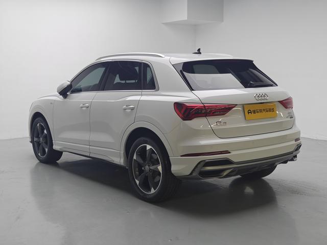 Audi Q3 2019 thumb 3