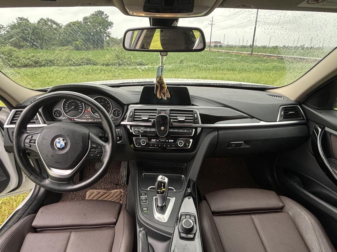 BMW 3 серии 2018 thumb 5