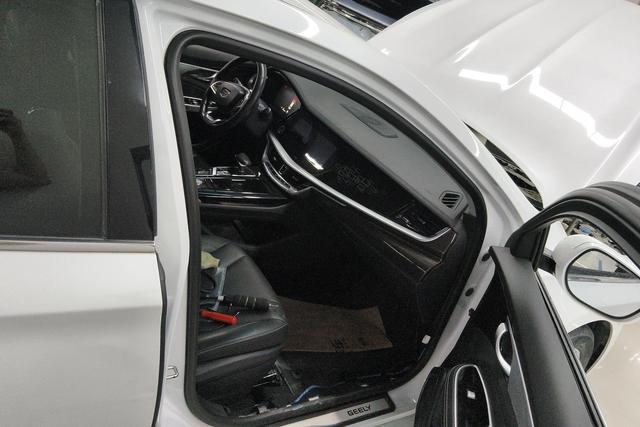 Geely Borui 2018 thumb 7