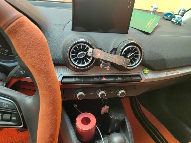 Audi Q2 2021 thumb 6