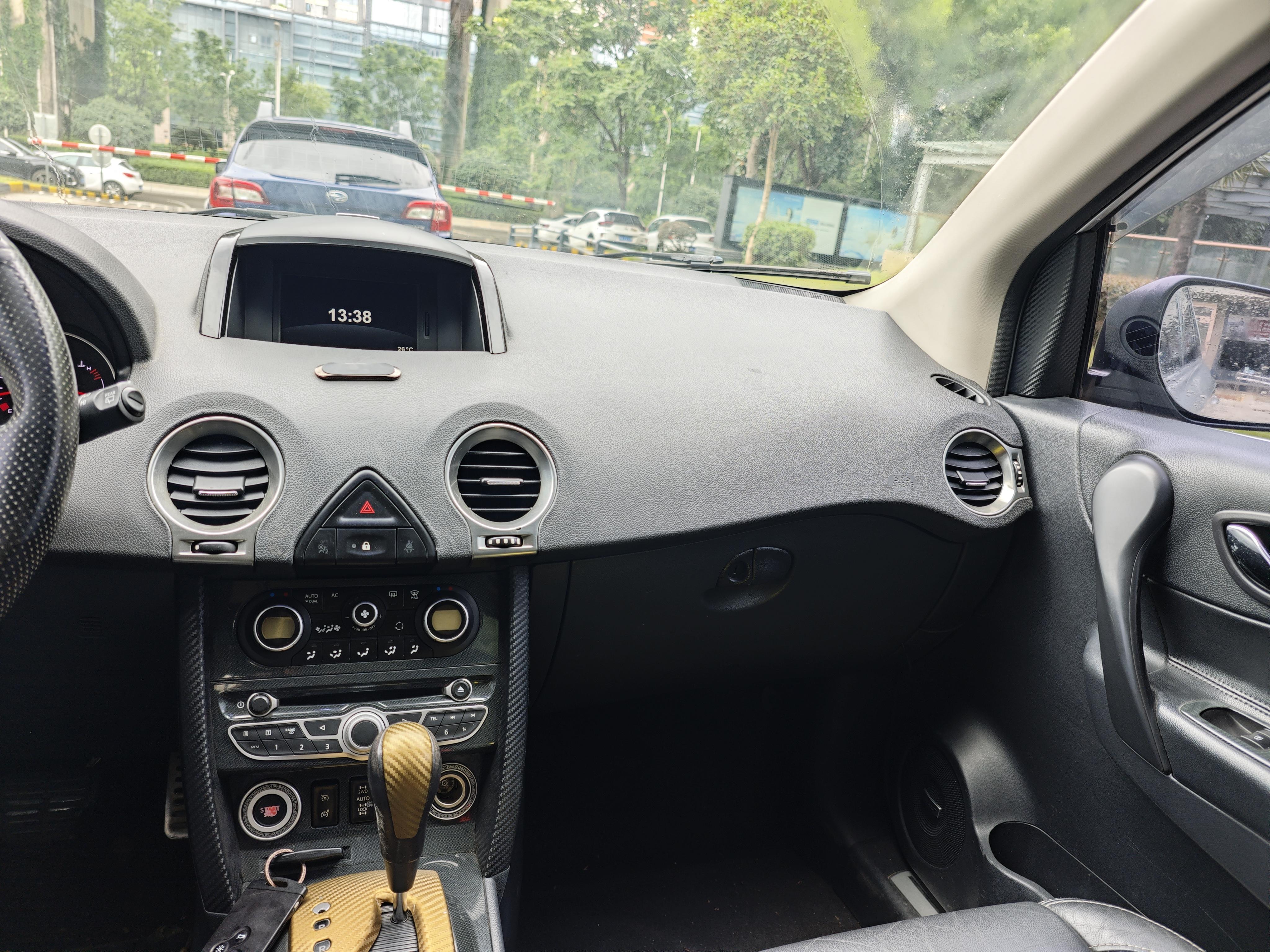 Renault Ke Lei Ao 2012 thumb 11