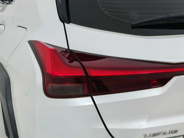 Lexus UX 2020 thumb 11